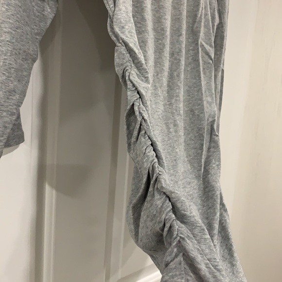 A pea in a Pod New without tags Maternity 3/4 Shirt - Picture 4 of 8